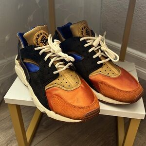 Women’s NIKE AIR HUARACHE